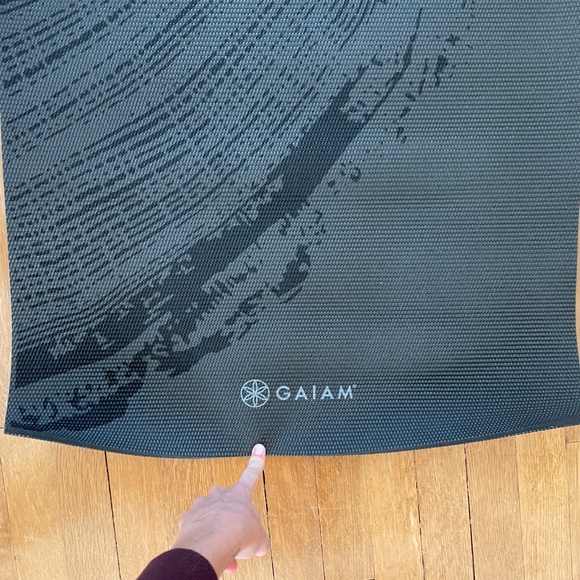 TRADED-Gaiam Yoga Mat - Reversible Deep Forest - Picture 7 of 9